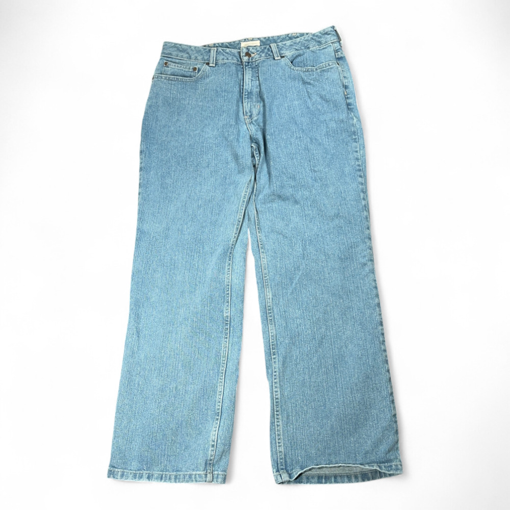 Vintage Van Heusen Jeans Mens 36x30 Blue Light Wash Relaxed Wide Leg Baggy Y2K